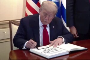 trump israil meclisinde deftere bu yeni bir baslangic notunu dustu 3bPuOsxK.jpg
